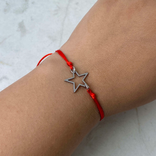 Pulsera de hilo regulable con dije estrella - Roja
