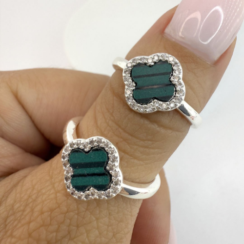 Anillo Trébol -Verde detalles en negro