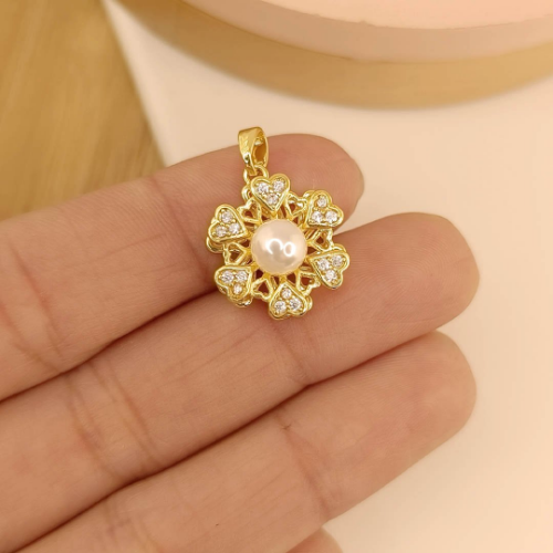 Dije Dorado Giratorio Corazoncitos + Perlita