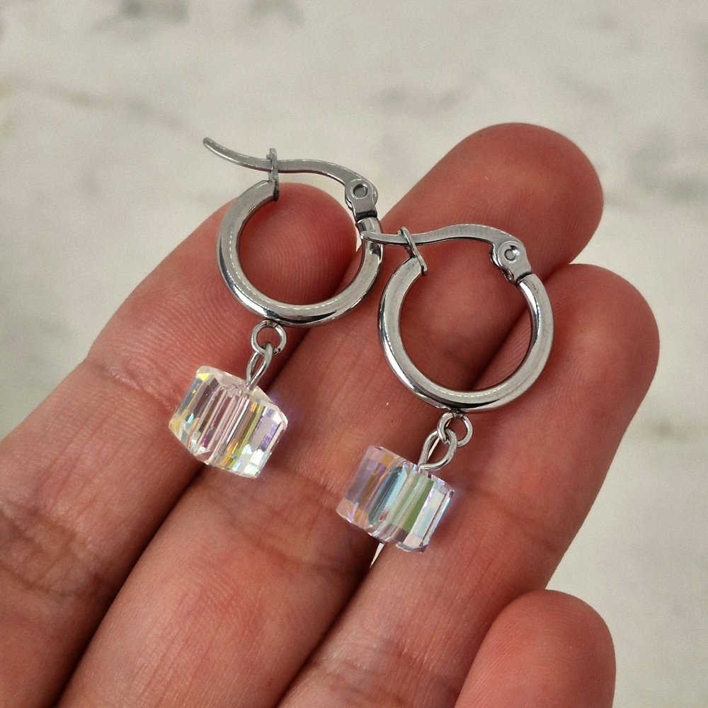 Argolla mini con cristal- cuadrado tornasol claro