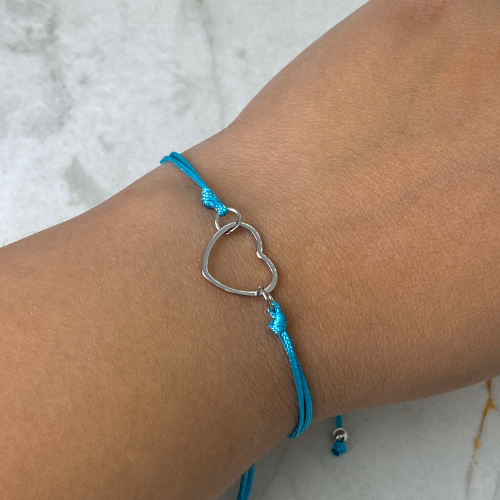 Pulsera de hilo regulable con dije corazón- Turquesa