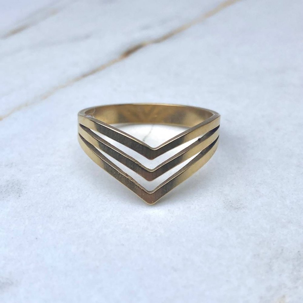 Anillo triple línea en V- acero dorado