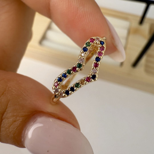 Anillo Dorado Corazón Calado - Piedritas Coloridas