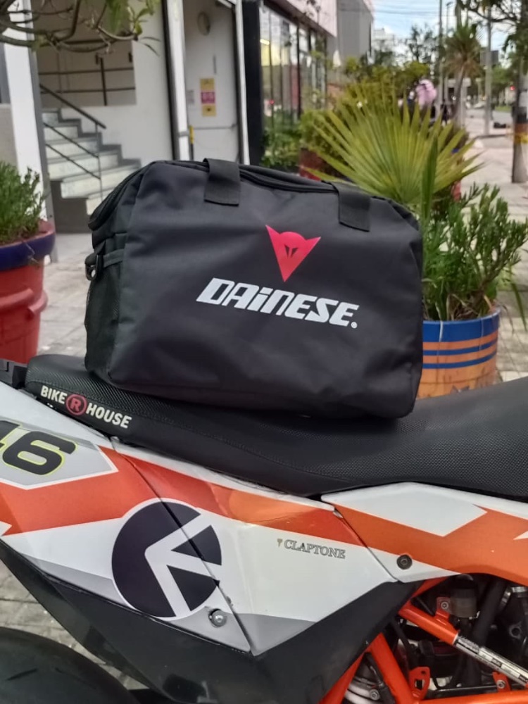 PORTACASCO TULA DE LUJO DAINESE