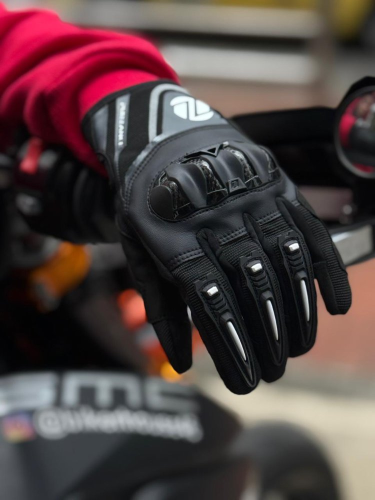 GUANTES PUIZZANCE CAÑA CORTA NEGRO