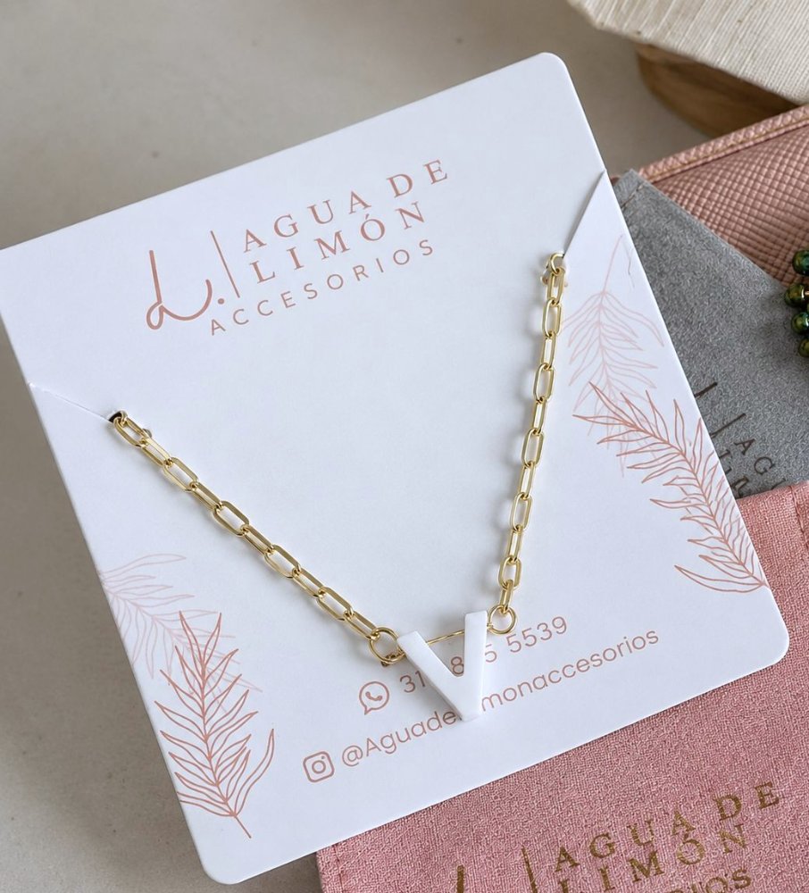 Chocker dorado inicial en nacar - 535