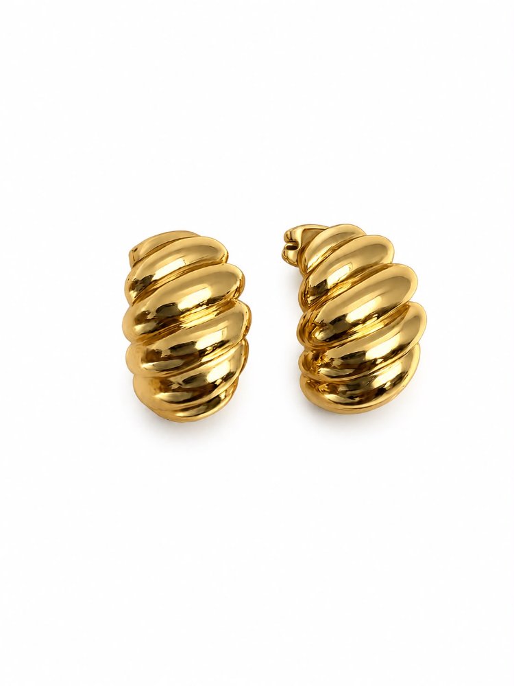 Aretes dorados media luna labrados - 1231