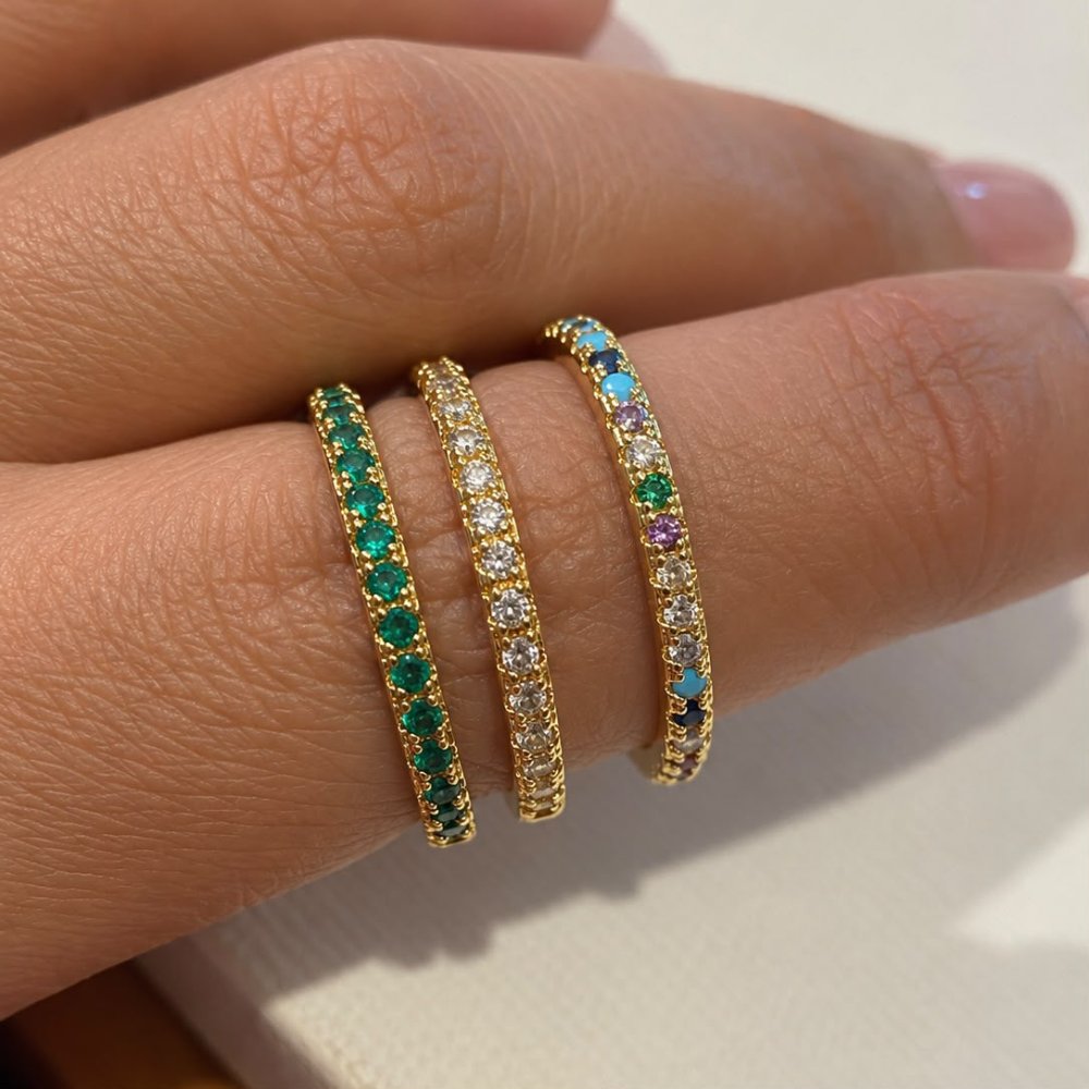 Anillo dorado sencillo zircones blanco, verde o multicolor graduable - 652