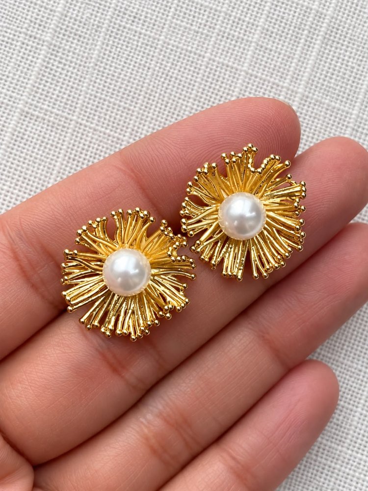 Aretes medianos flor pistilos con perla - 1586