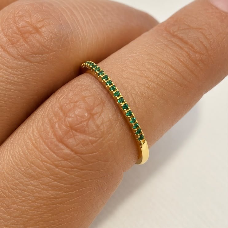Anillo sencillo zircones - 1412