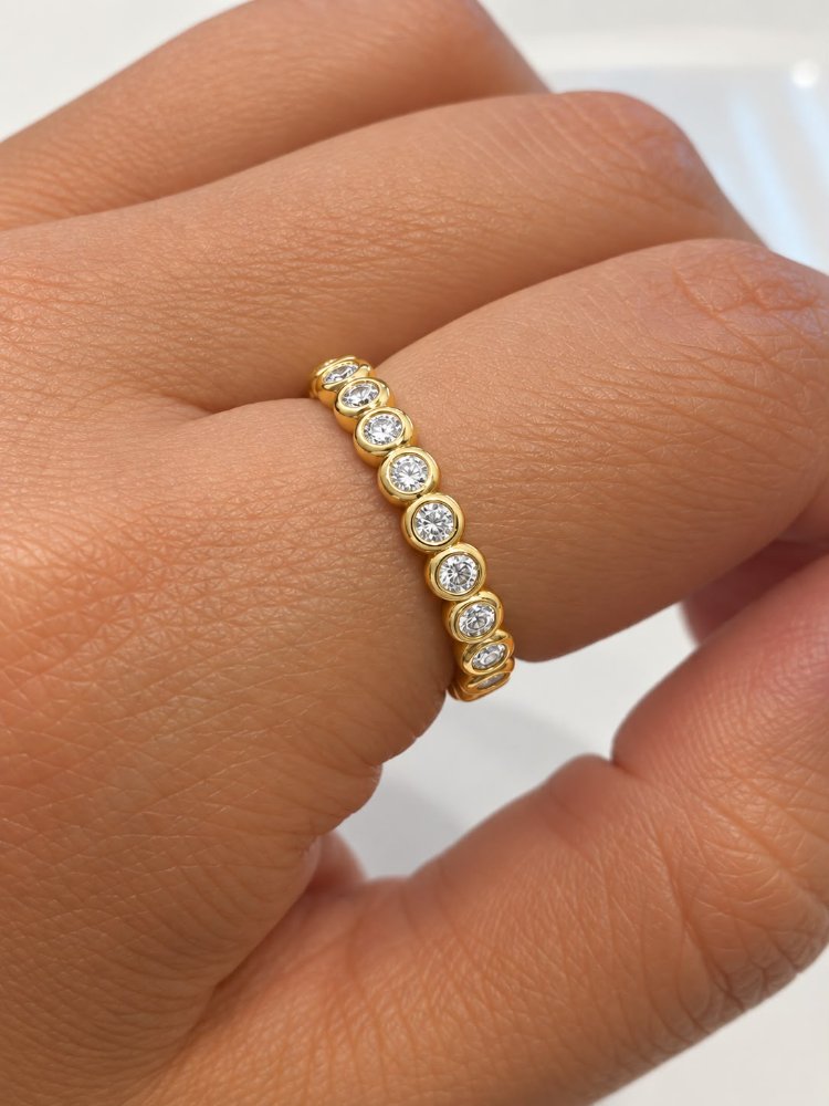 Anillo sencillo zircones redondos - 1384