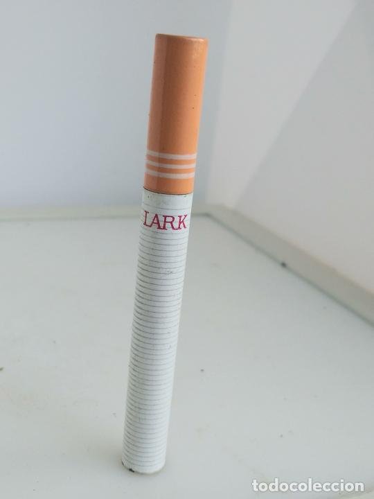 CIGARRILLO LARK UNIDAD