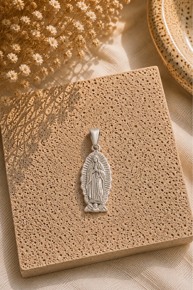 Dije Virgen de Guadalupe - Plata Italiana 925