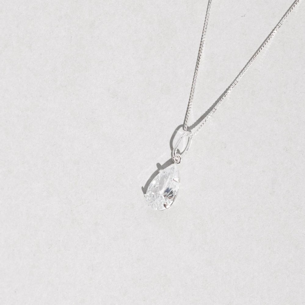 Colar pingente zircônia gota cristal