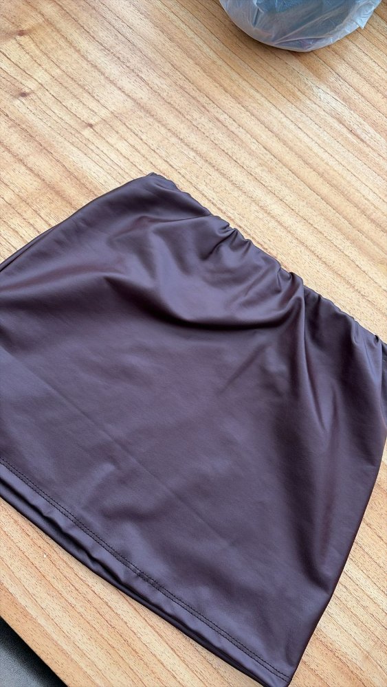SHORT CUERINA PUNTO