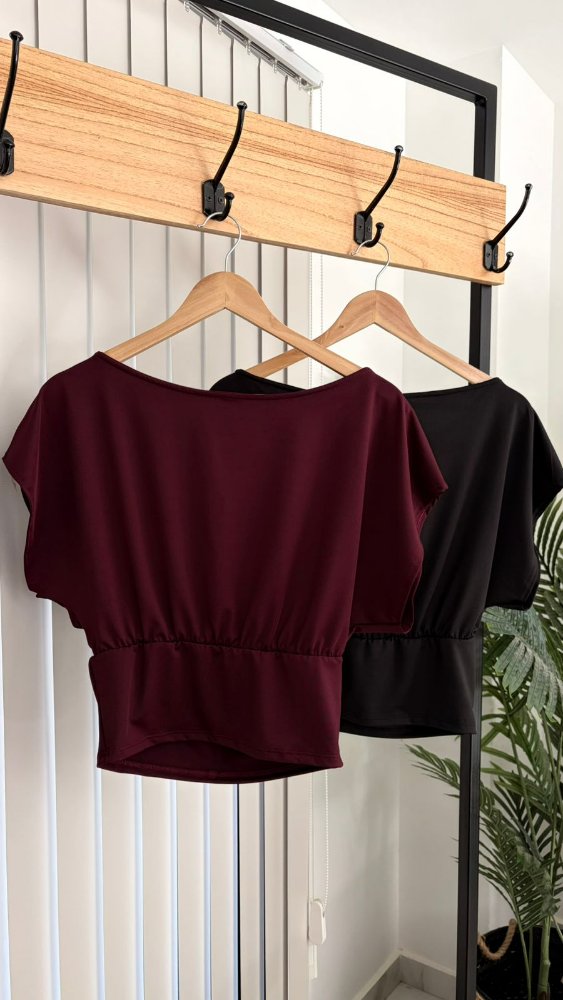 REMERA MICRO CUELLO BOTE MURCIELAGO