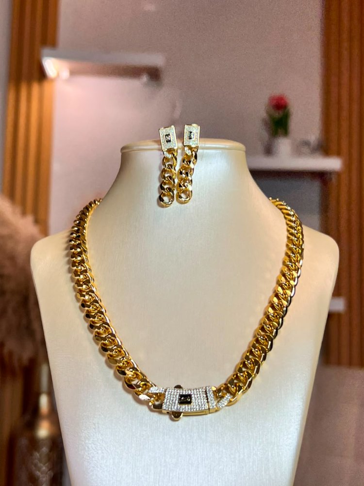 Mónaco en diamantado