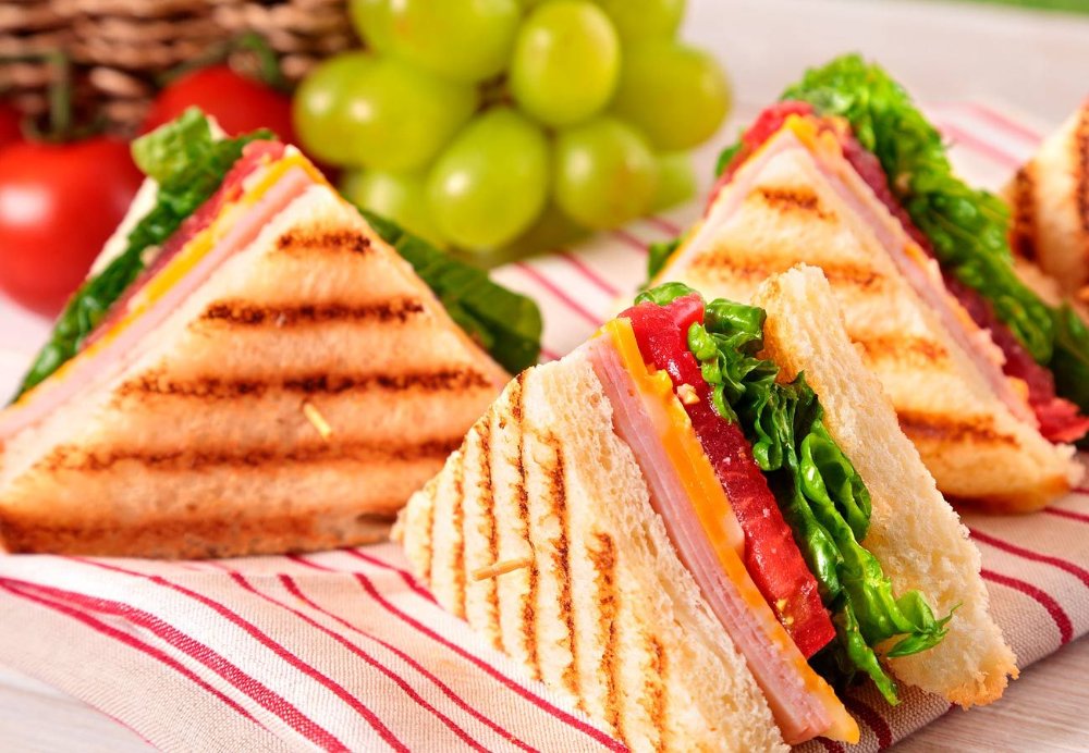 Sandwich Tomate Lechuga Queso