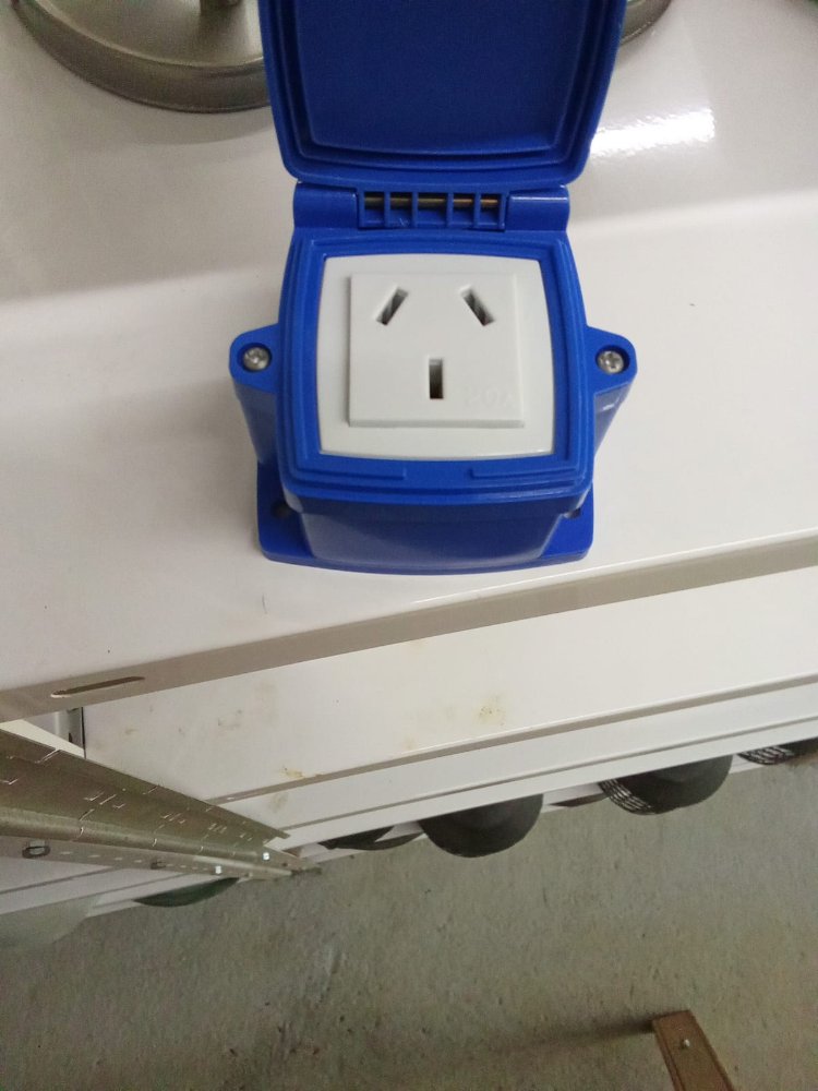 CAJA CAPSULADA TOMA 20 AM