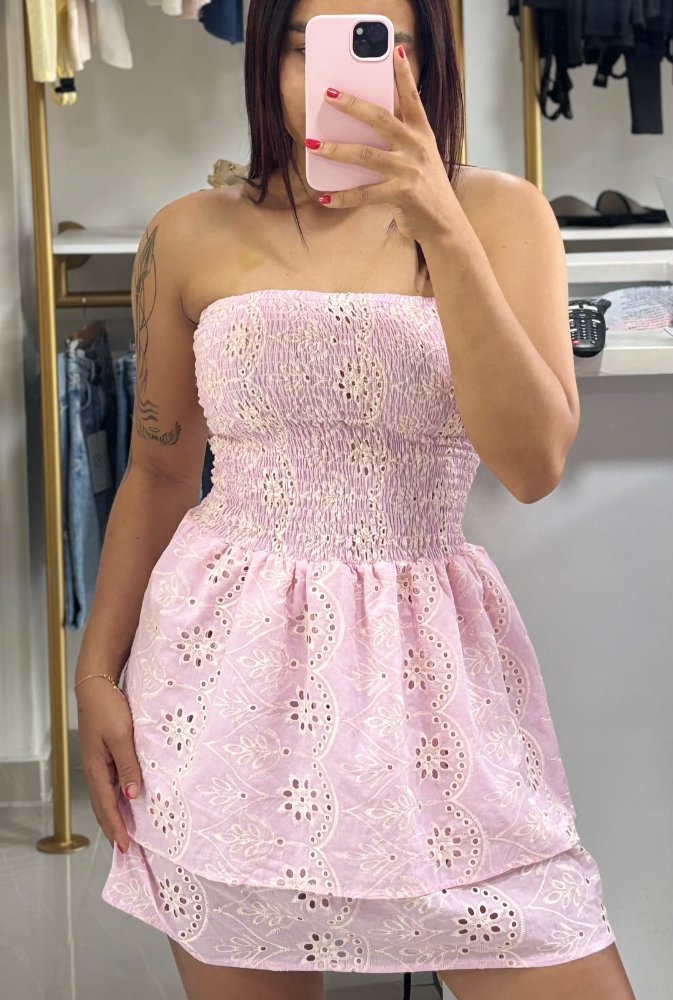 VESTIDO EN OJALILLO ROSADO