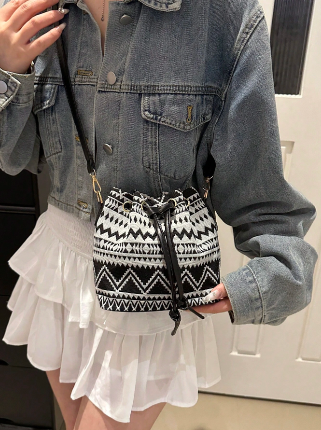 Mini Bolso patrones geometricos blanco/negro