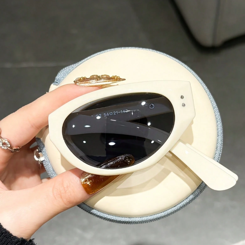 Lentes plegables con estuche color blanco