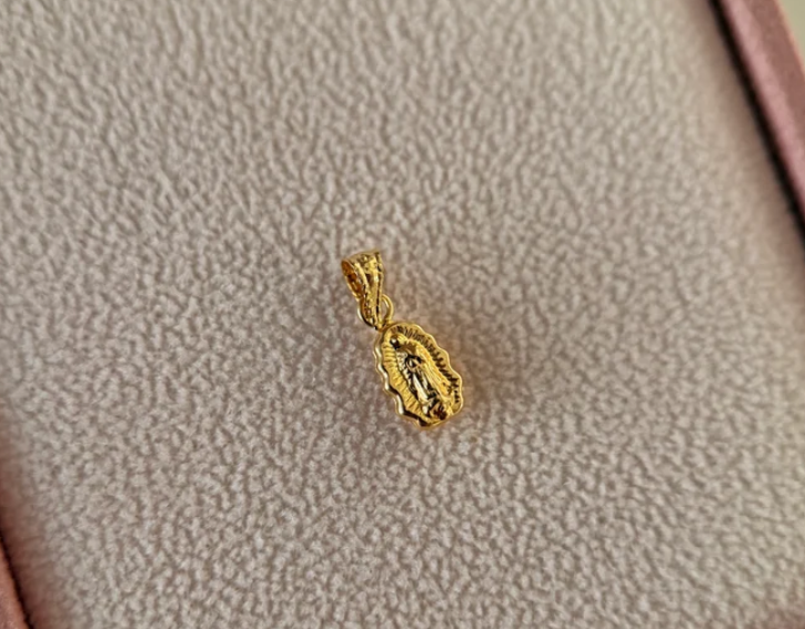 DIJE VIRGEN DE GUADALUPE EN SILUETA 1.4CM ORO AMARILLO COL 18K - 0,33GR