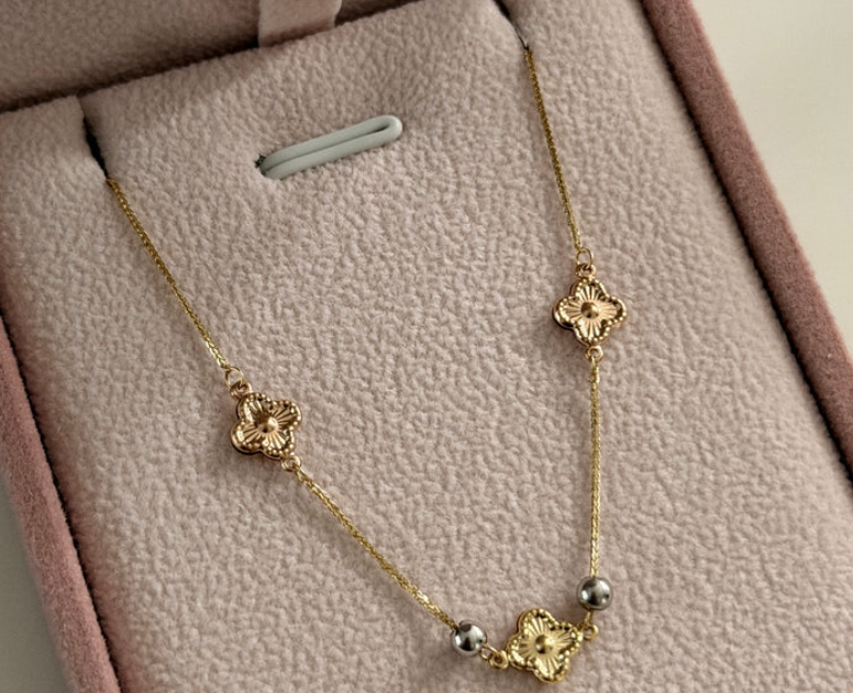 PULSERA MINI FRANCO 0.6MM + TRES TREBOLES Y BOLAS LISAS TRES OROS ITALY ESP 18K 17CM A 19CM - 0,75GR