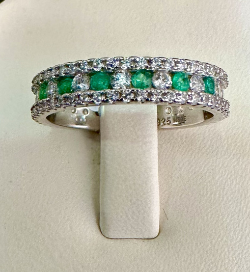 ANILLO LUXURY Plata y esmeraldas talla: 9