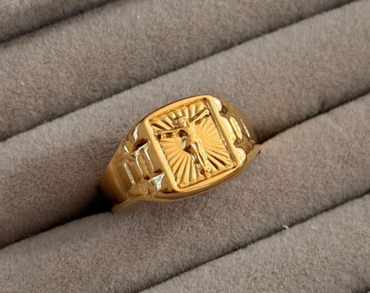ANILLO TIPO RELOJ CON CRISTO ORO AMARILLO COL 18K TALLA 12.5 - 2,91GR
