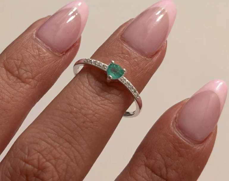 ANILLO SIRENA + ESMERALDA NATURAL PLATA 925 TALLA 7