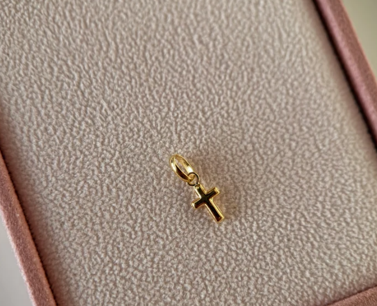 DIJE CRUZ LISA 1.2CM ORO AMARILLO COL 18K - 0,22GR