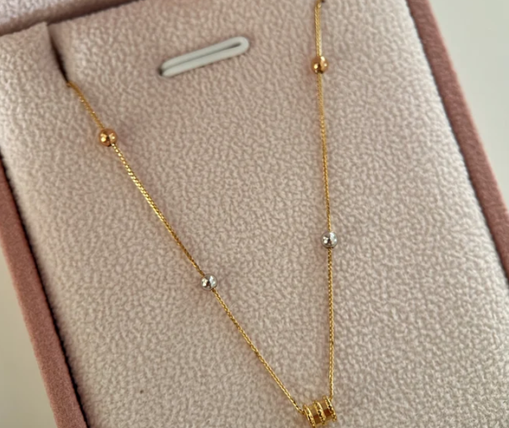 CADENA MINI FRANCO 0.6MM + DIJE CILINDRO Y BOLAS LISAS ORO AMARILLO ITALY ESP 18K 45CM - 1,01GR
