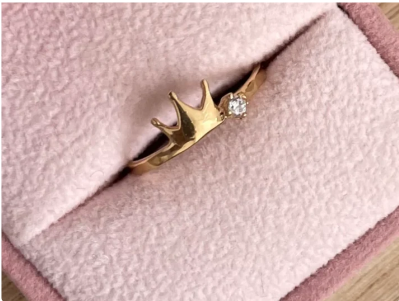 ANILLO LISO CON PIEDRA BLANCA Y CORONA 7,4MM ORO AMARILLO COL 18K TALLA 7 - 1,3GR