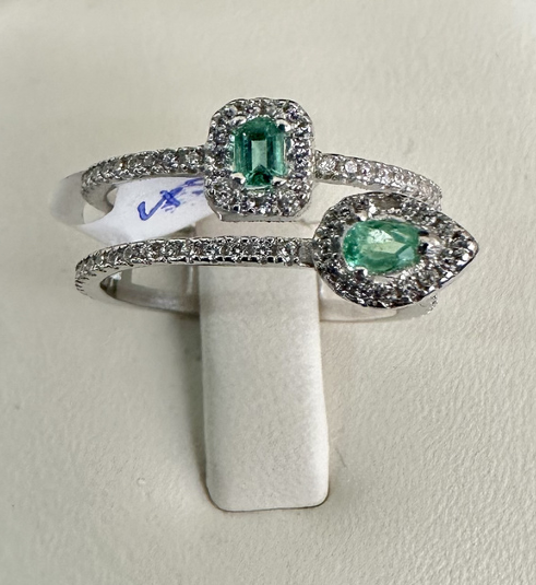 ANILLO LUX plata y esmeraldas talla: 8