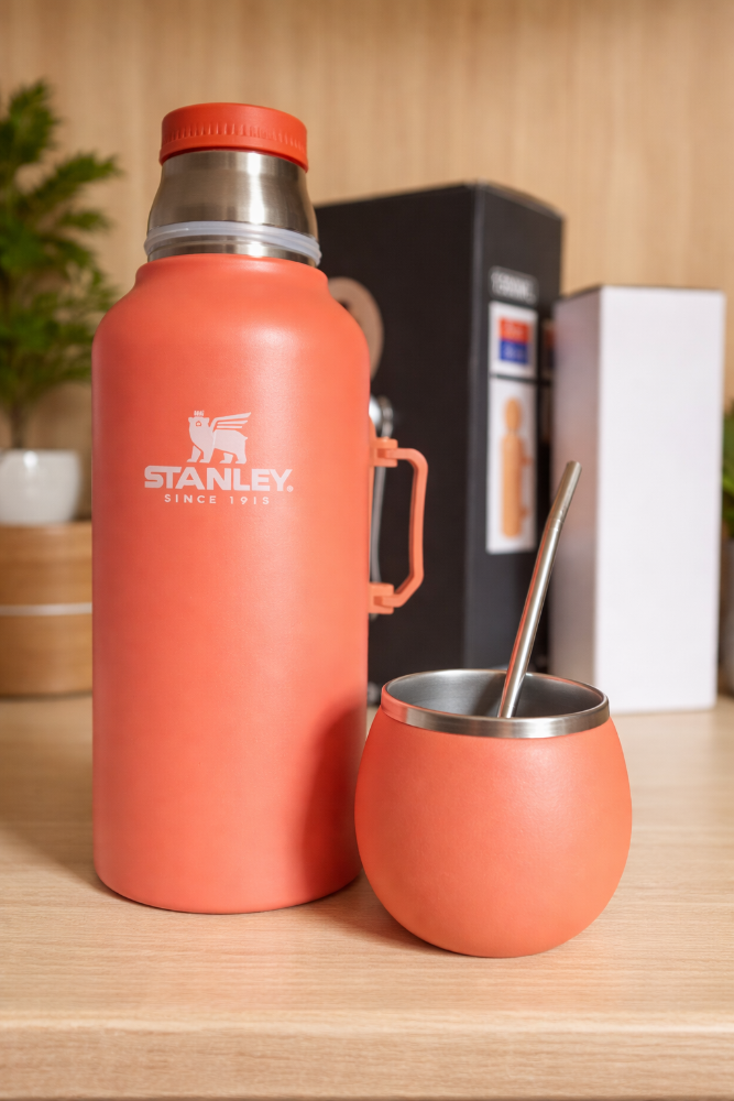 Termo Térmico de Acero Inoxidable con Maté y Bombilla 1.3Lt