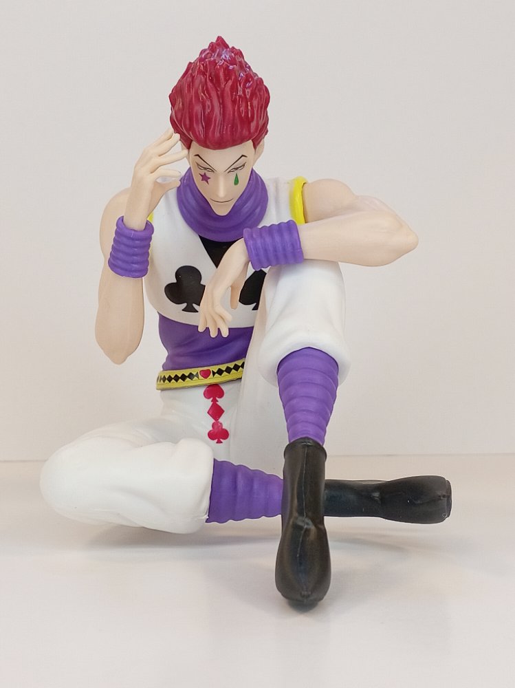 HISOKA SENTADO