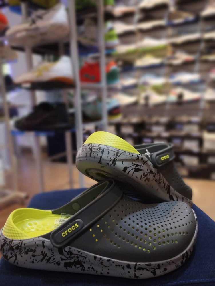 CROCS GRIS-VERDE 37