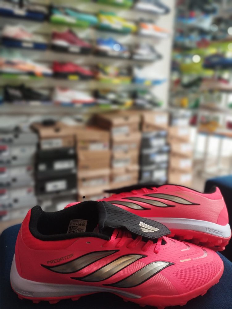 ADIDAS PREDATOR F. 41