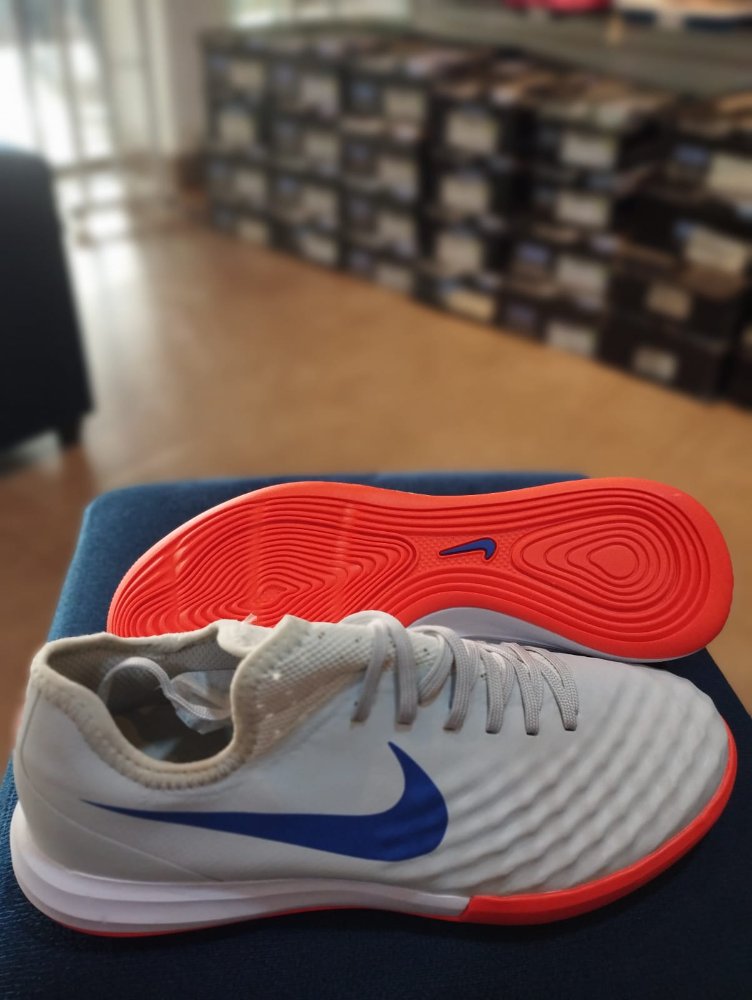 MICRO NIKE MAGINTAX 40