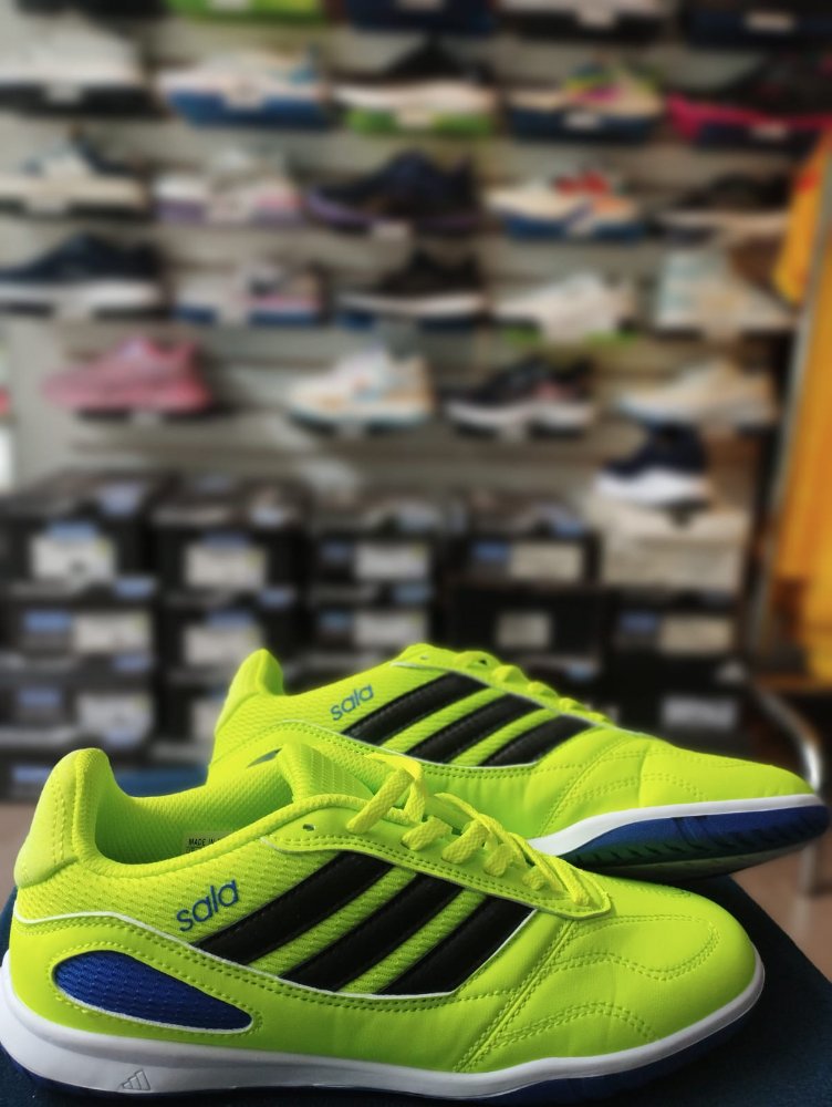ADIDAS SALA 40
