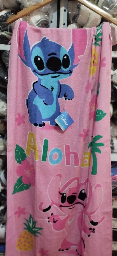TOALLA STITCH ROSADA