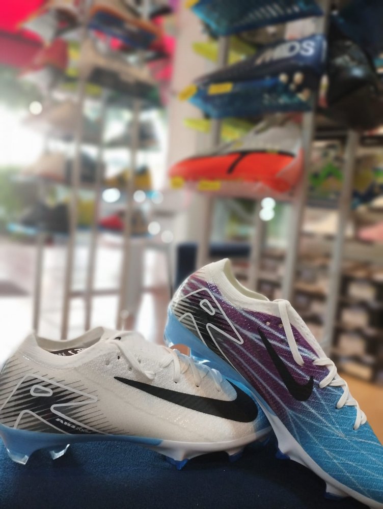 NIKE AIR ZOOM A. 39