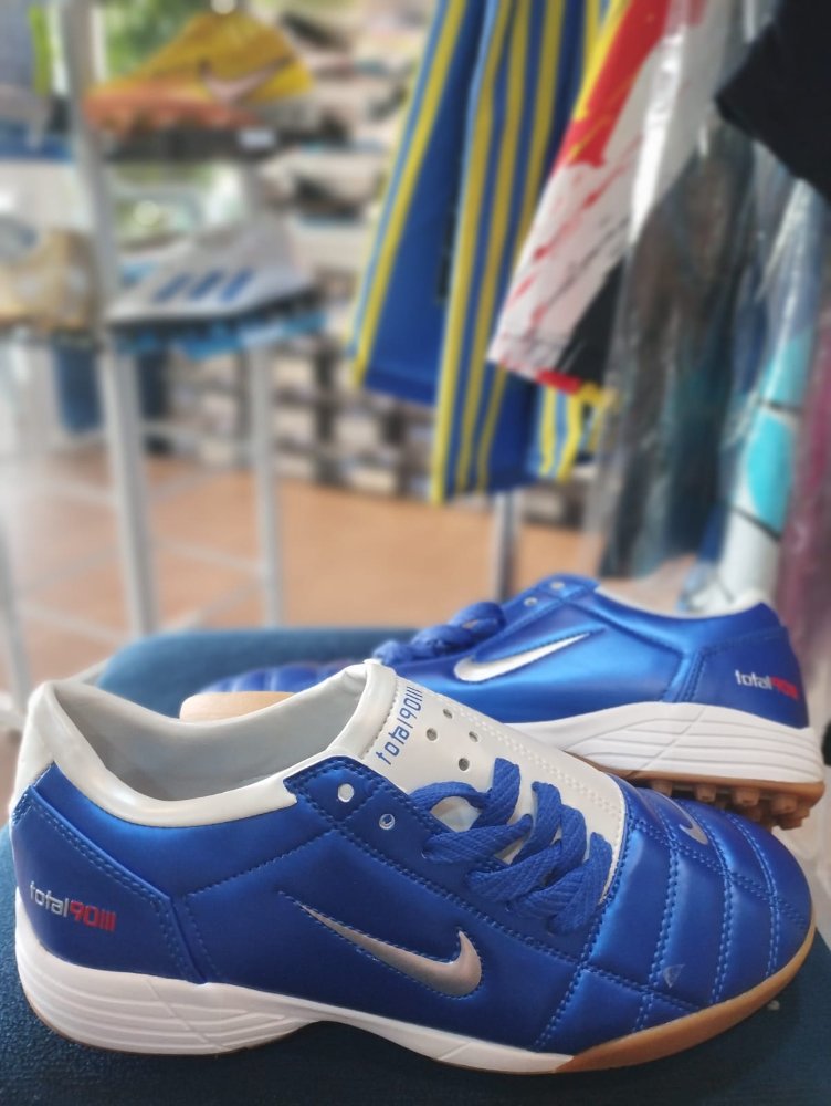 TOTAL 90 AZUL 39 EUR