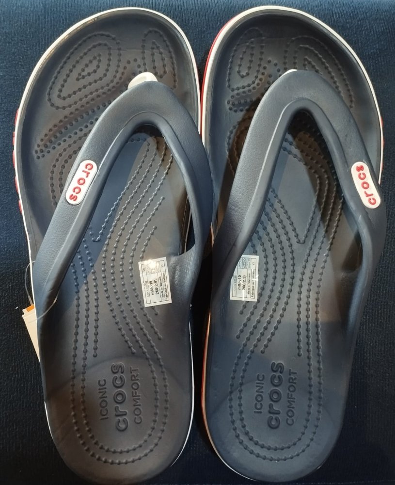 CROCS AZUL OSCUROO 42