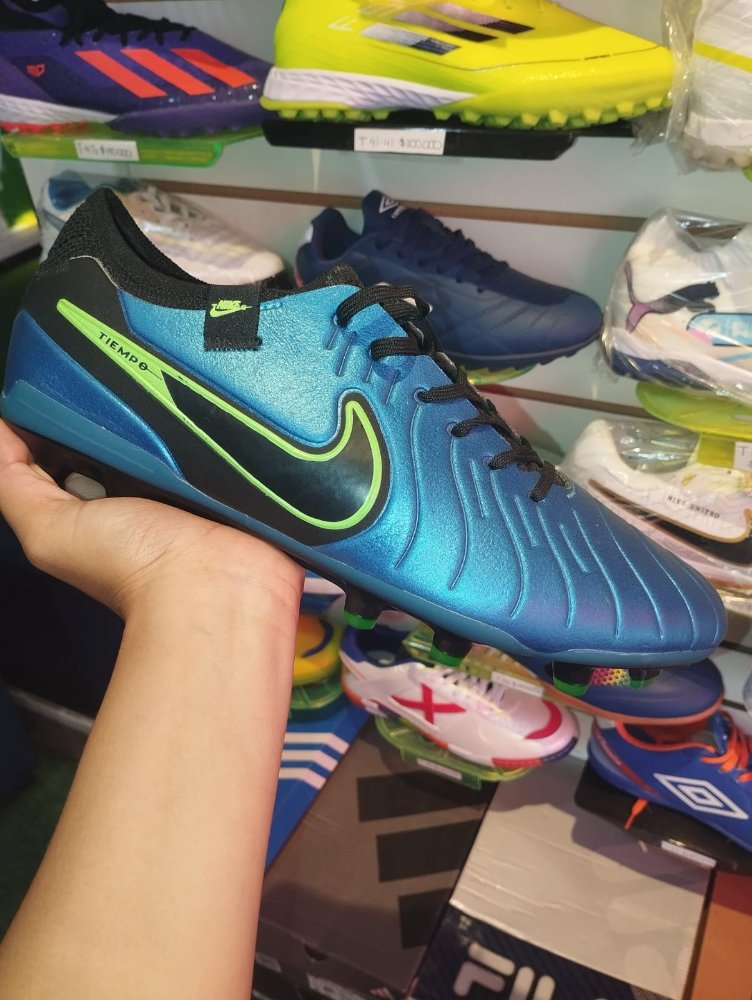 NIKE TIEMPOO 42