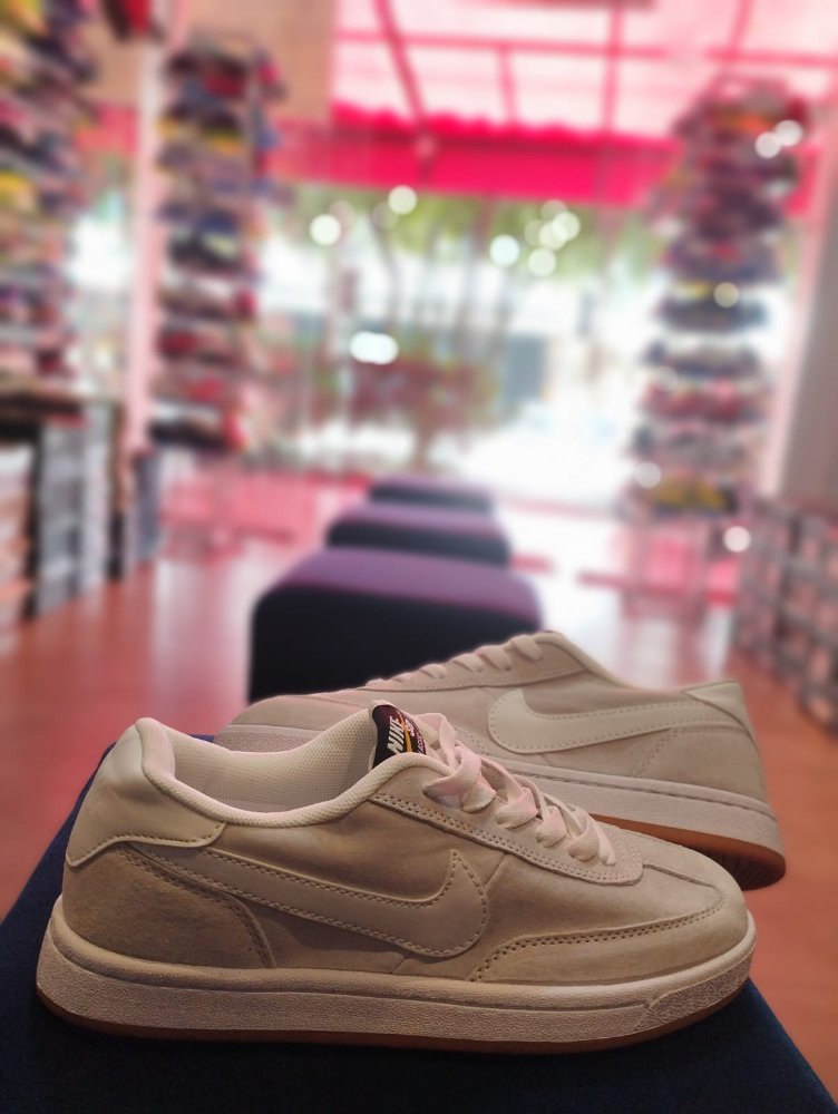NIKE SB 43