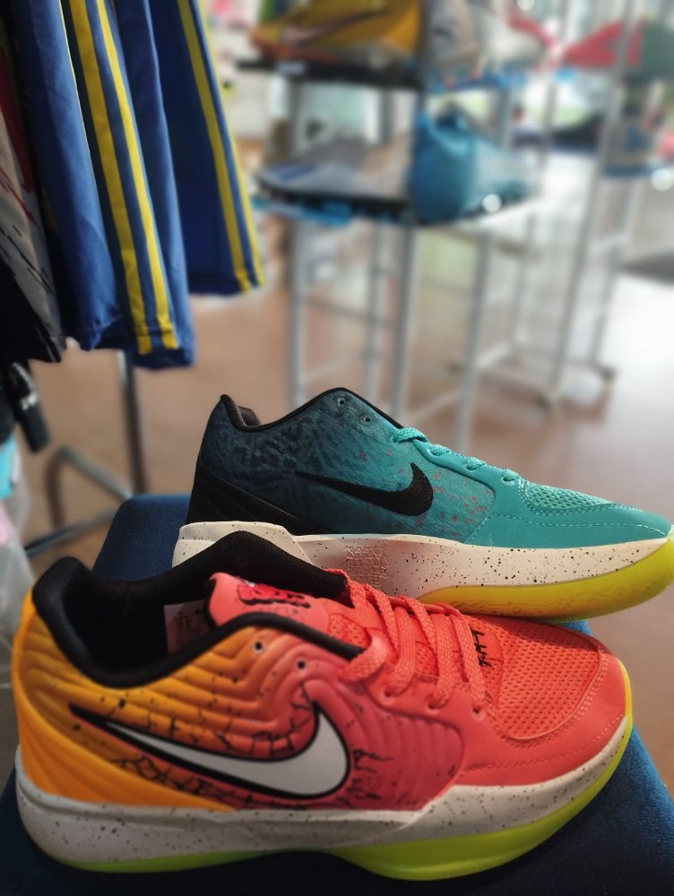 NIKE  12AM 40