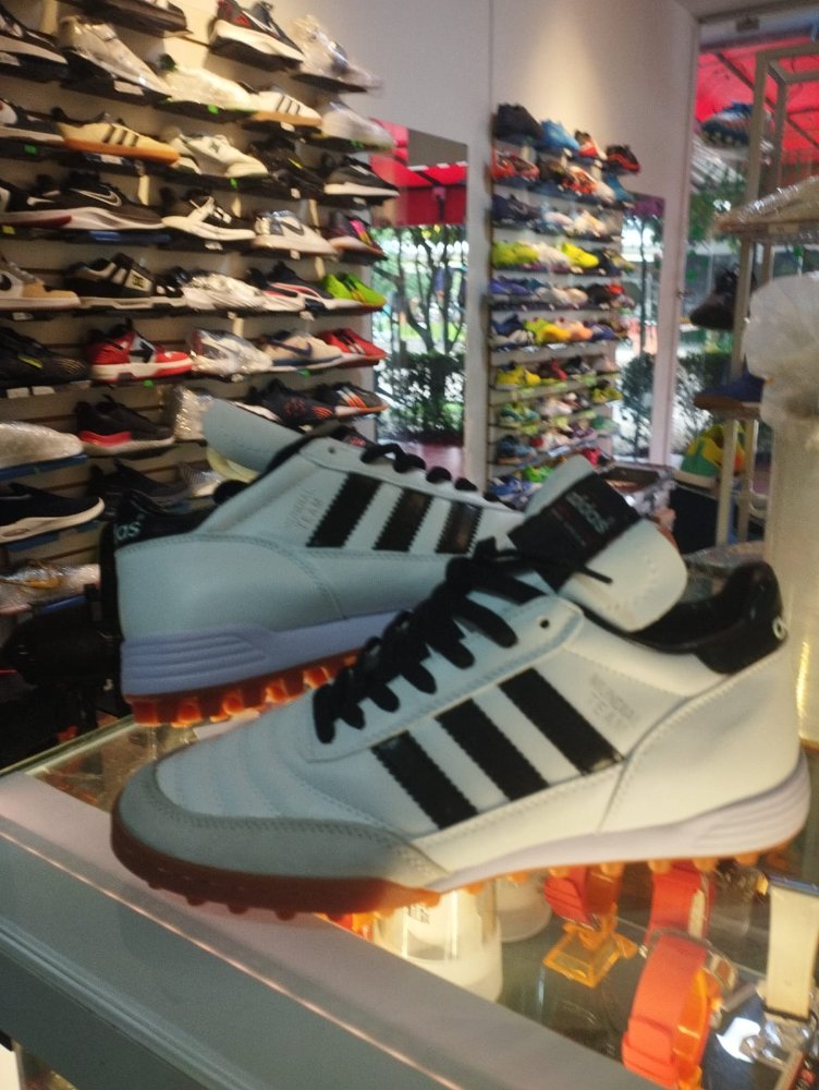 ADIDAS MUNDIAL TEAM 40