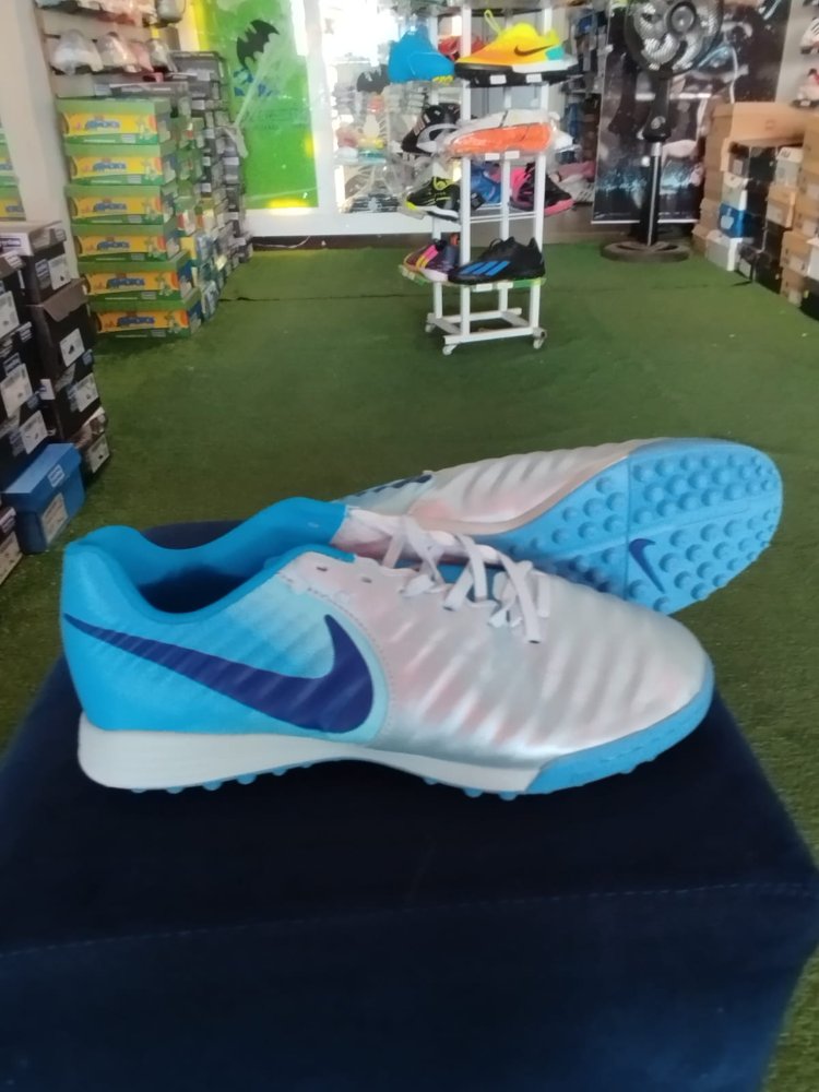 NIKE TIEMPO AZUL 41